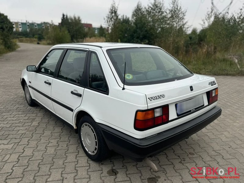 1991' Volvo Seria 400 photo #3