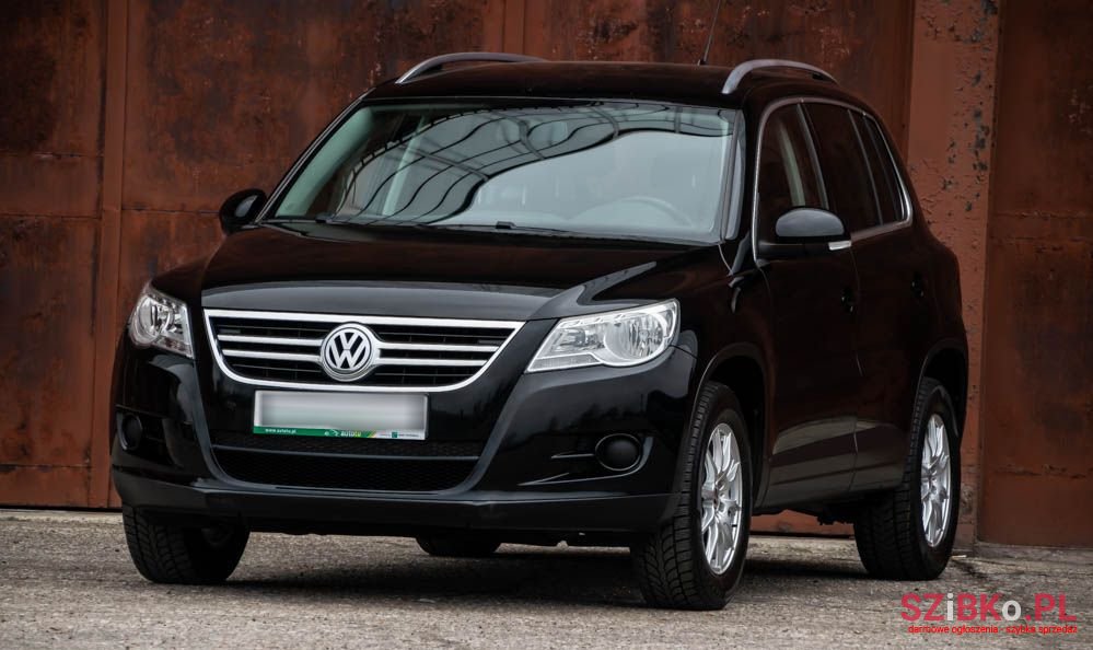 2009' Volkswagen Tiguan photo #1