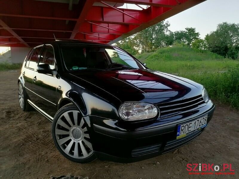 1999' Volkswagen Golf photo #2