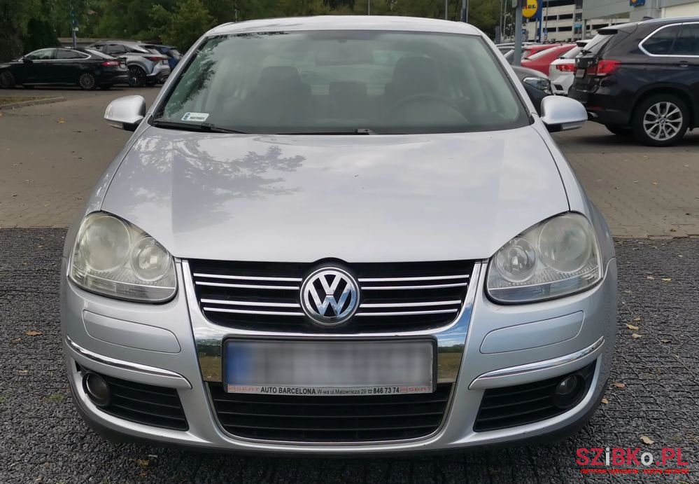 2007' Volkswagen Jetta photo #2