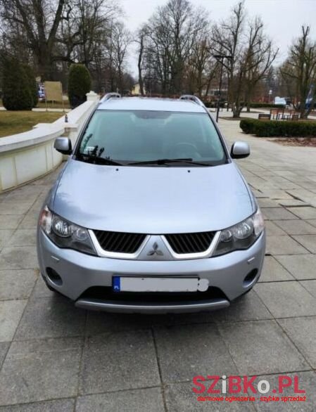2008' Mitsubishi Outlander photo #1