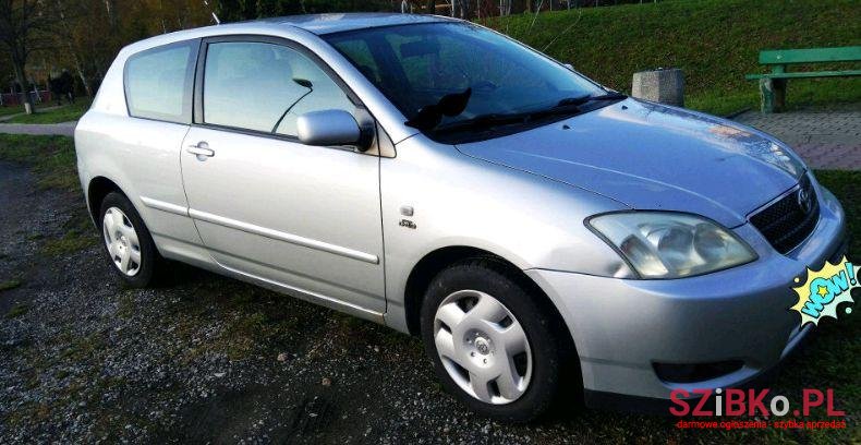 2004' Toyota Corolla photo #1