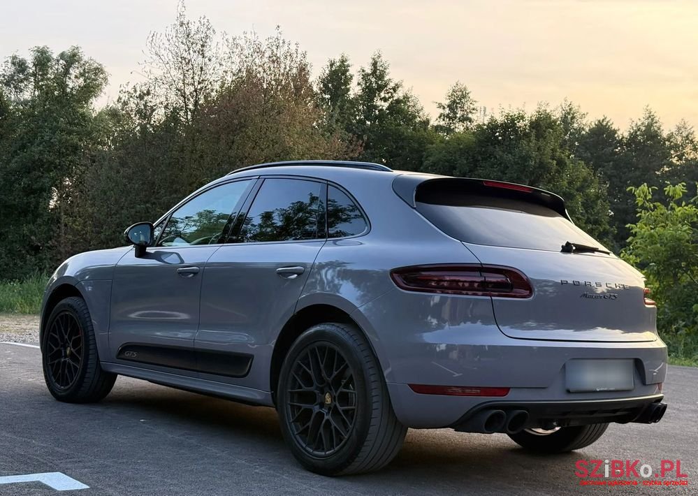 2016' Porsche Macan Gts photo #6