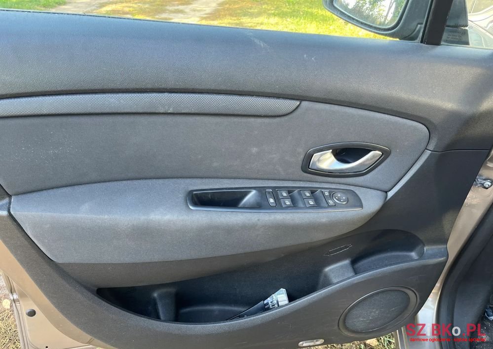 2009' Renault Grand Scenic photo #5