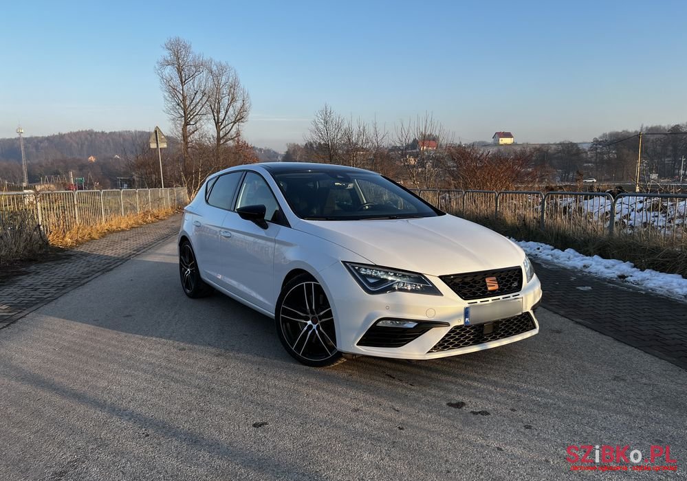 2019' SEAT Leon photo #2