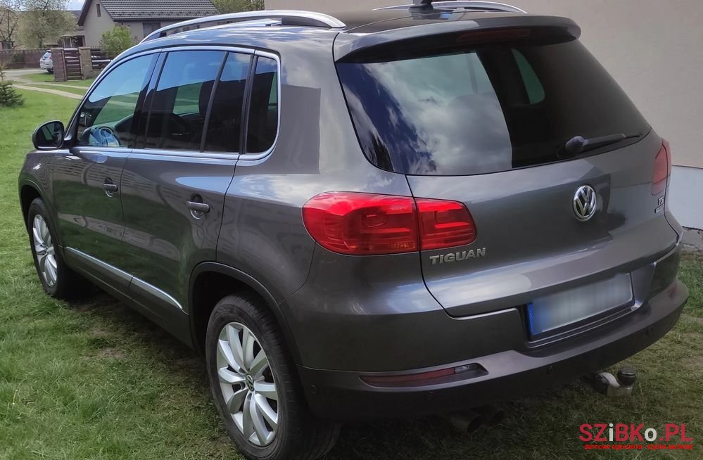 2012' Volkswagen Tiguan photo #4