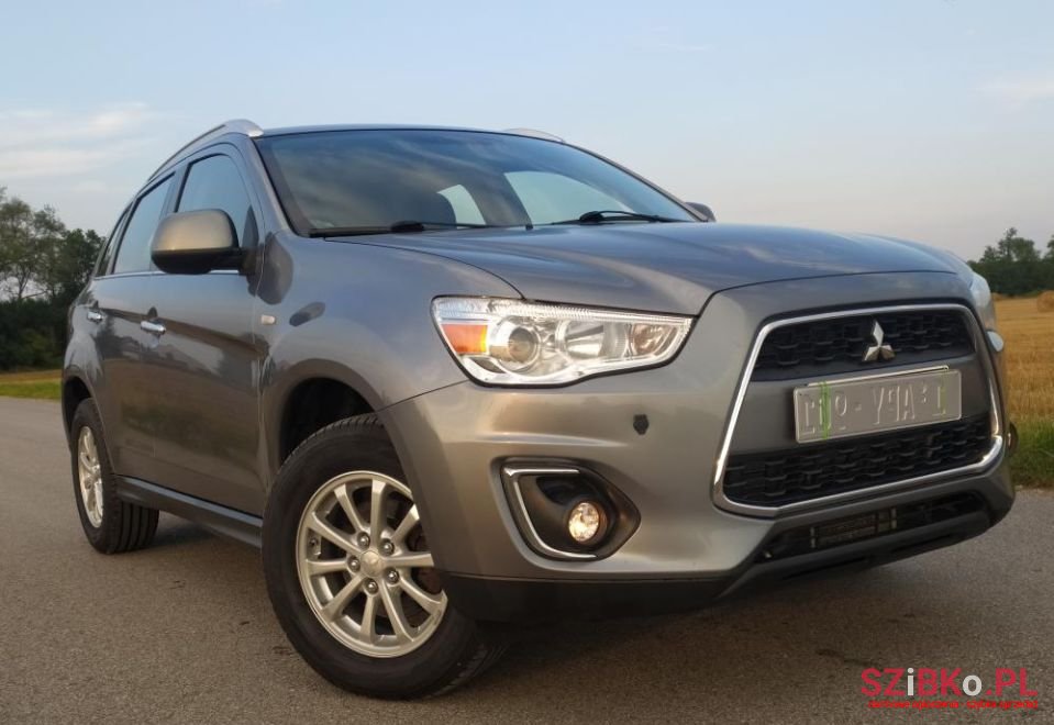 2015' Mitsubishi ASX photo #1
