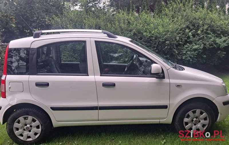 2010' Fiat Panda photo #4