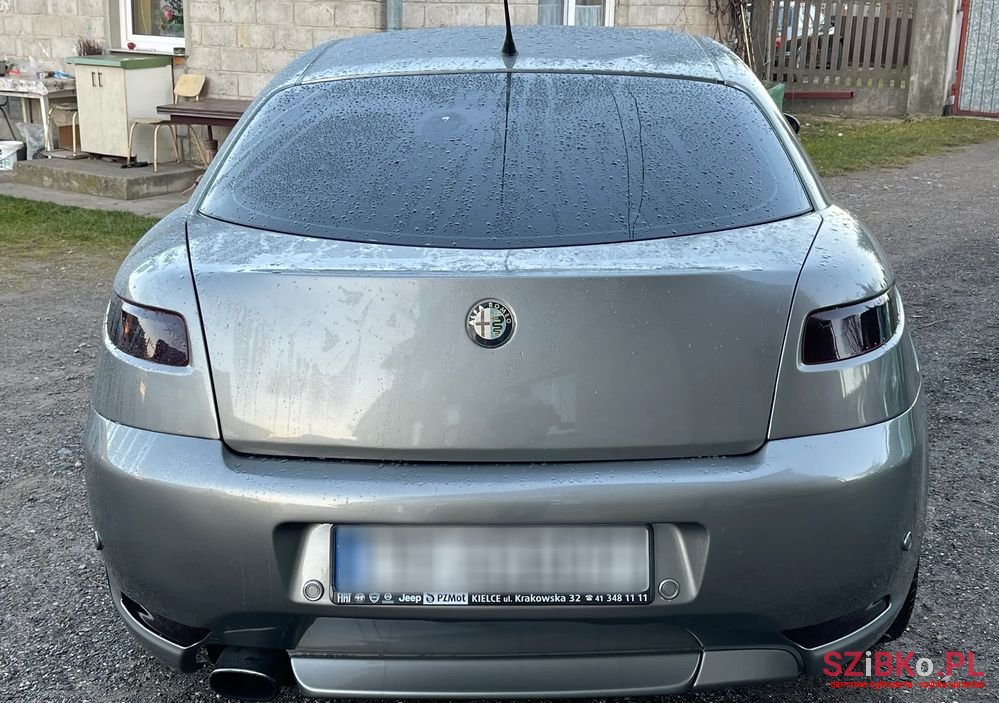 2005' Alfa Romeo GT photo #5