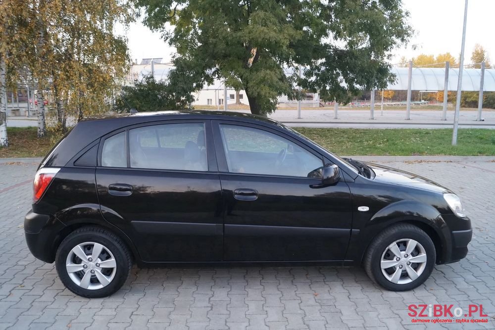 2009' Kia Rio 1.4 Comfort photo #6