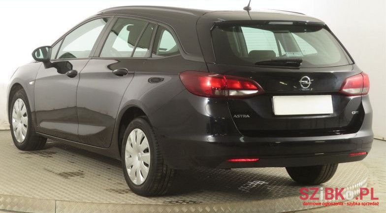 2018' Opel Astra photo #3