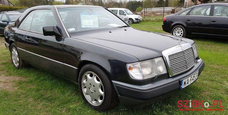 1991' Mercedes-Benz W124 photo #2