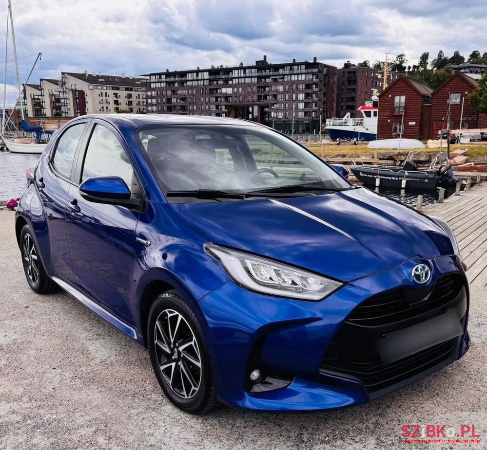 2021' Toyota Yaris Hybrid 1.5 Active photo #1