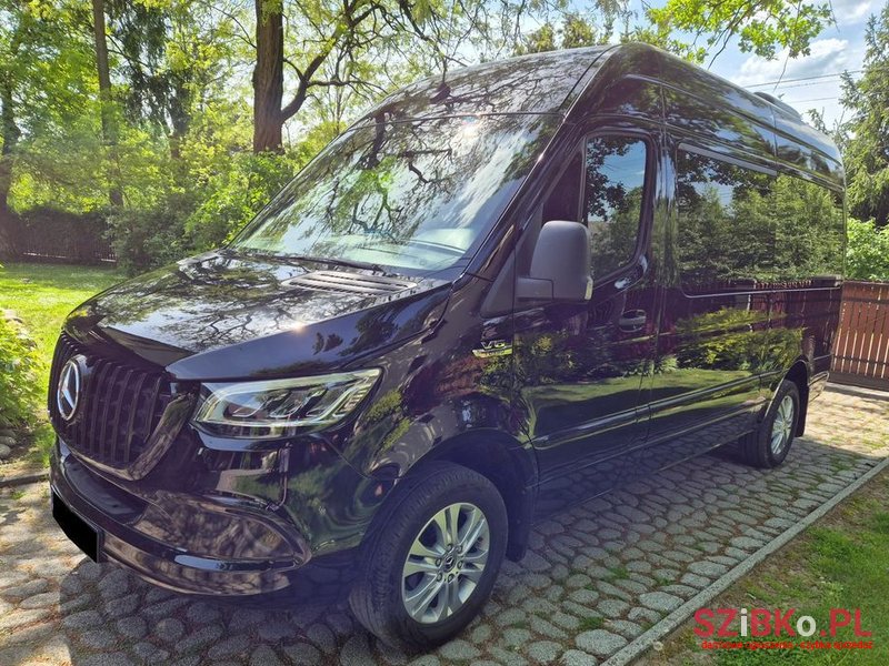 2019' Mercedes-Benz Sprinter photo #2