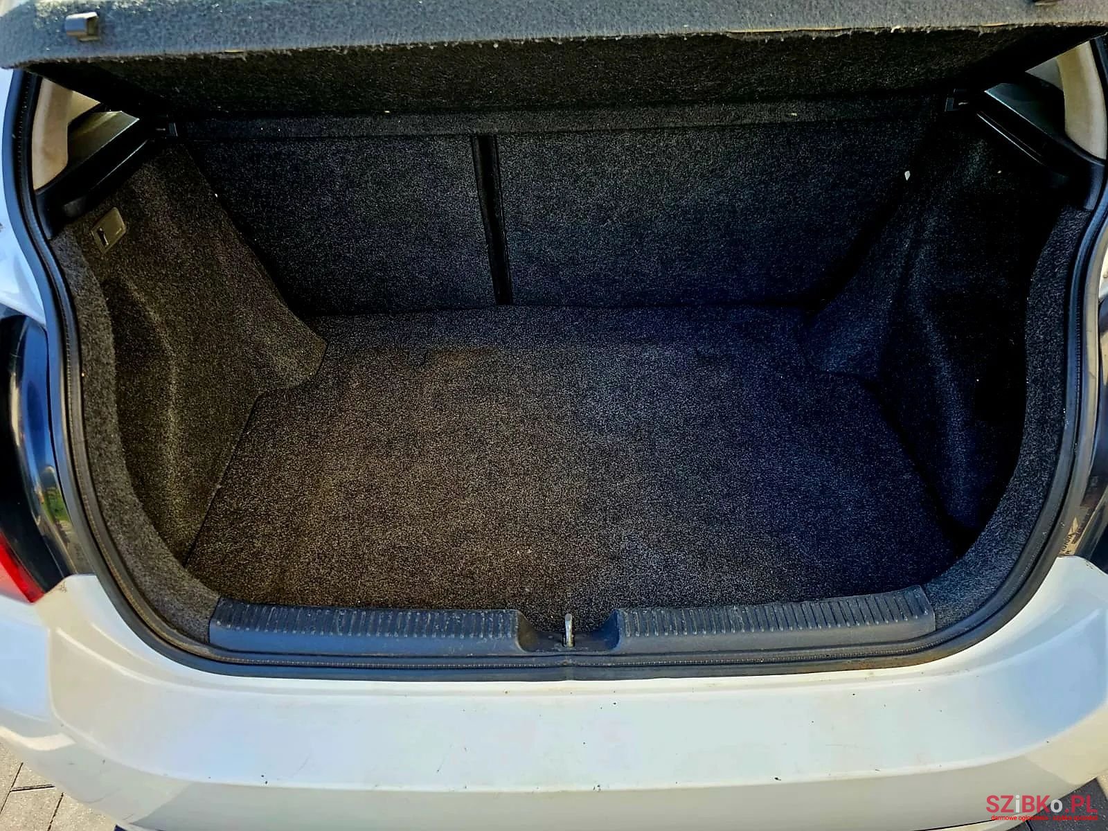 2004' Toyota Corolla photo #6