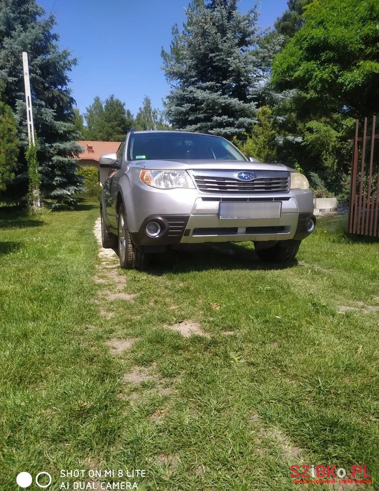 2010' Subaru Forester 2.5 X Limited photo #3