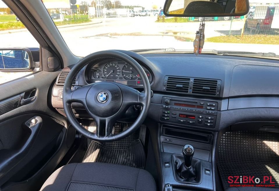 2005' BMW 3 Series photo #6