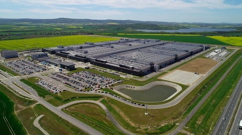 Byliśmy w fabryce Mercedesa w Jaworze - jak na planie filmu science fiction