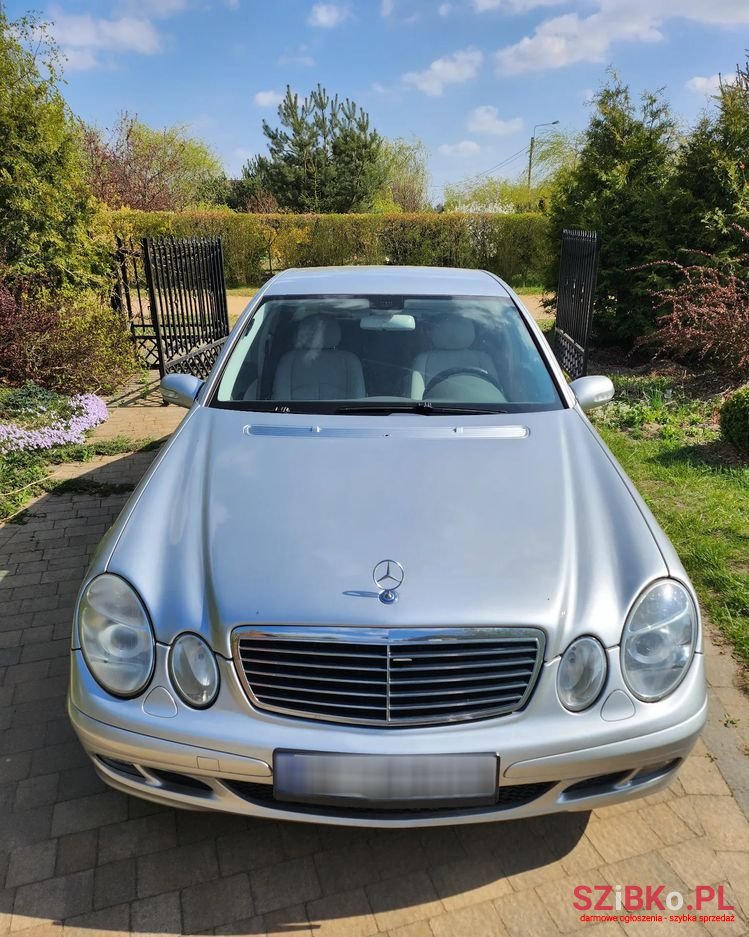 2003' Mercedes-Benz E-Class photo #5
