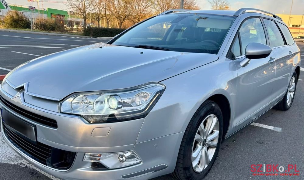 2011' Citroen C5 2.0 Hdi Exclusive photo #1