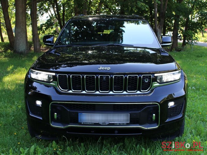 2021' Jeep Grand Cherokee photo #2