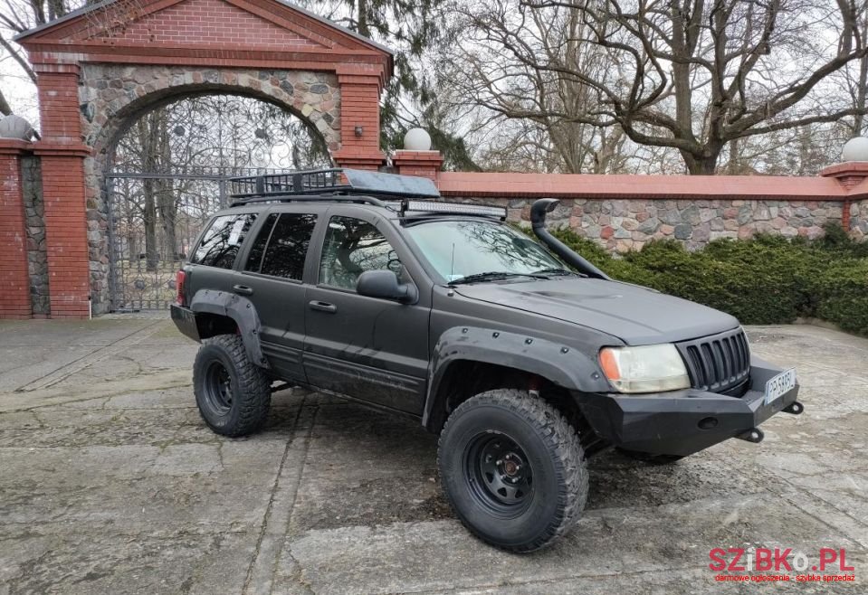 2002' Jeep Grand Cherokee photo #1