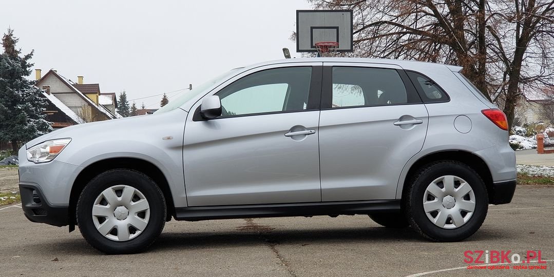 2011' Mitsubishi ASX photo #6