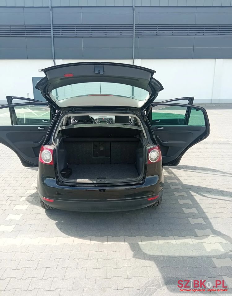 2005' Volkswagen Golf photo #6