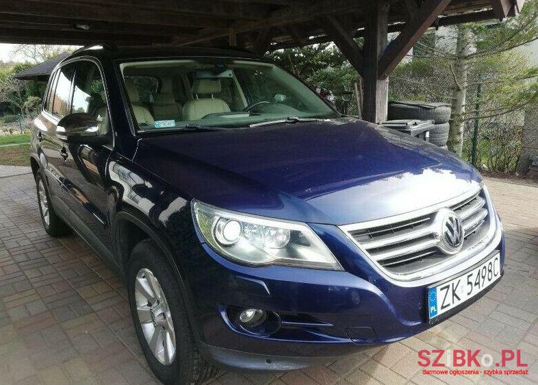 2009' Volkswagen Tiguan photo #1