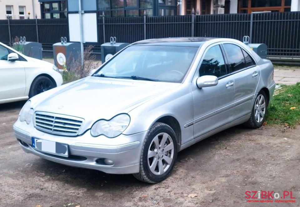 2005' Mercedes-Benz Klasa C photo #1