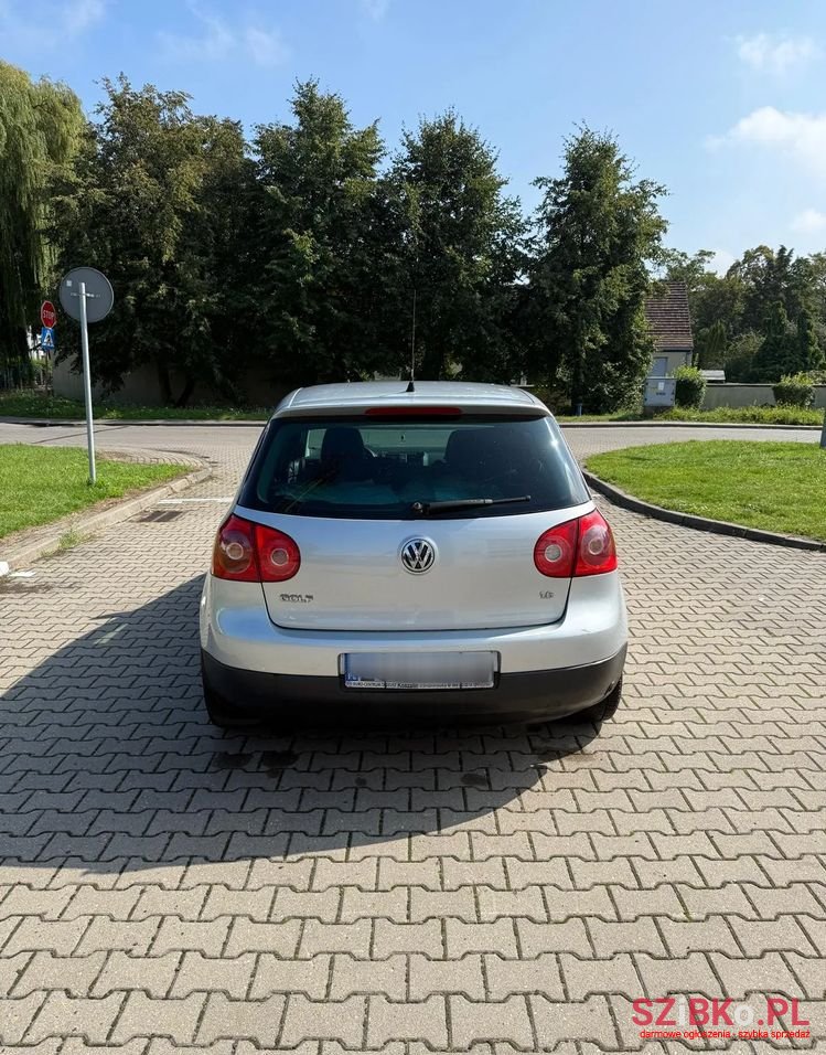 2007' Volkswagen Golf photo #5