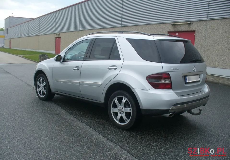2008' Mercedes-Benz Ml photo #4