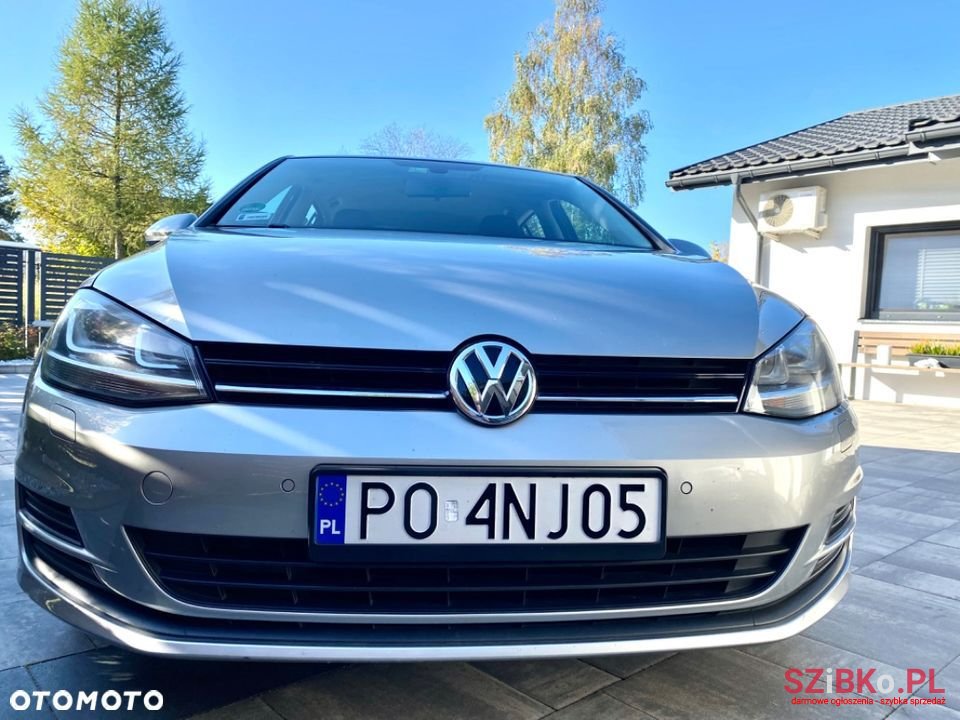 2014' Volkswagen Golf photo #2