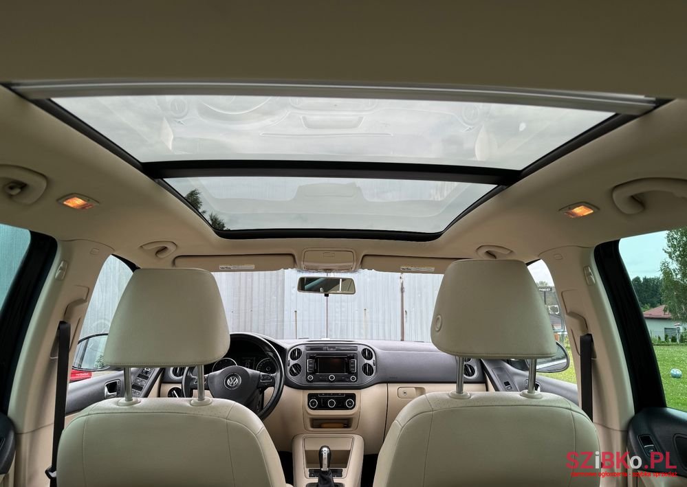 2012' Volkswagen Tiguan photo #1