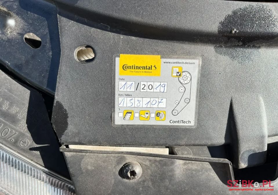 2011' Skoda Fabia photo #3