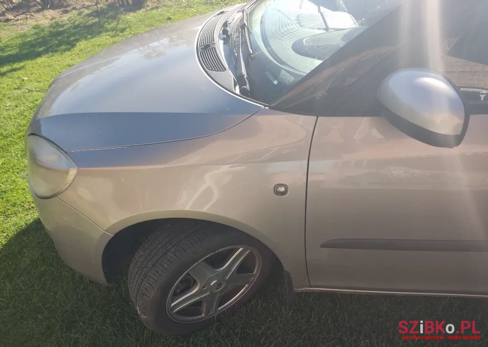 2006' Skoda Roomster photo #3