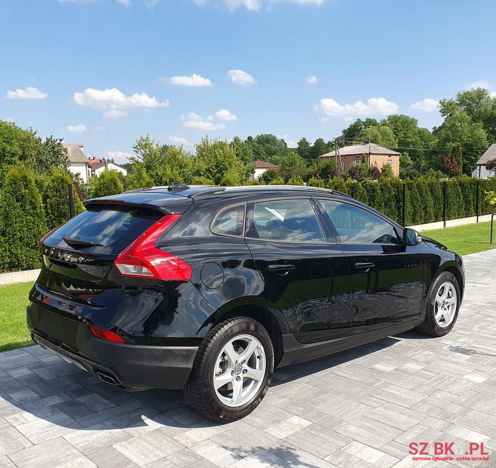 2013' Volvo V40 Cross Country D2 photo #1