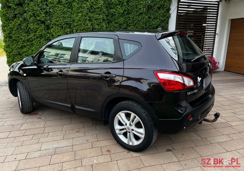 2010' Nissan Qashqai 2.0 4X4 Tekna photo #4