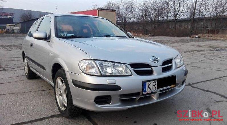 2001' Nissan Almera photo #3