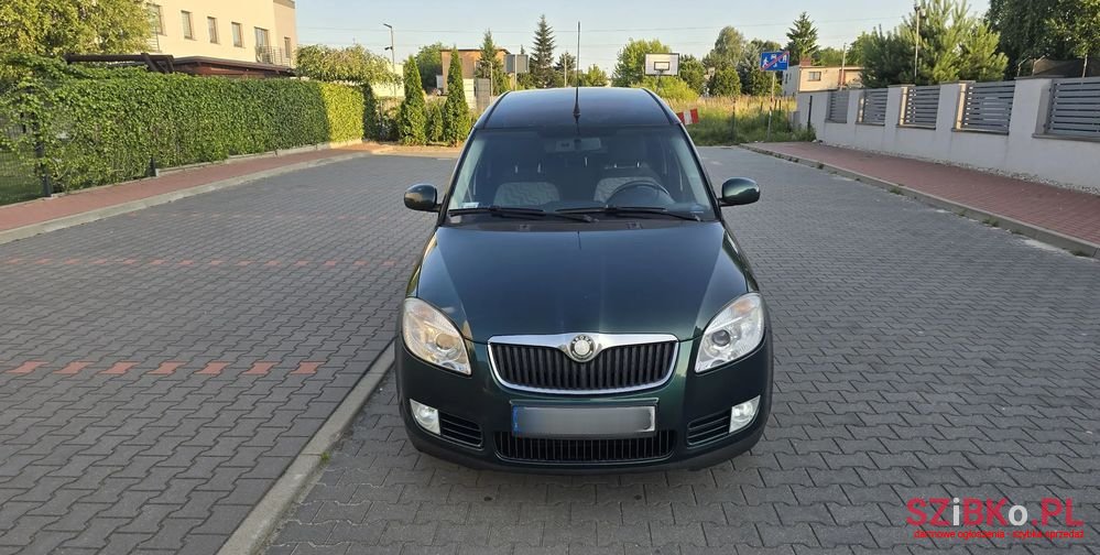 2009' Skoda Roomster 1.6 16V photo #2