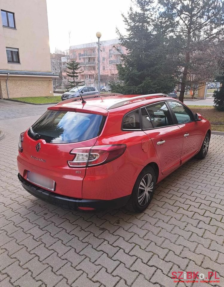2011' Renault Megane photo #6