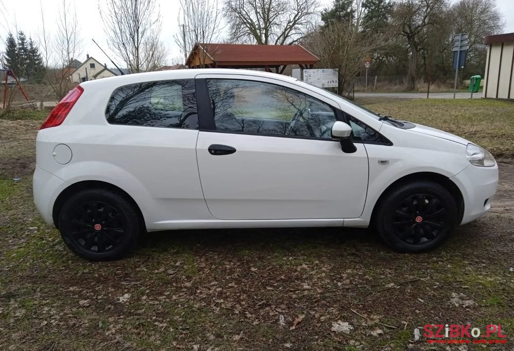 2009' Fiat Grande Punto Actual 1.2 8V Fresh photo #4