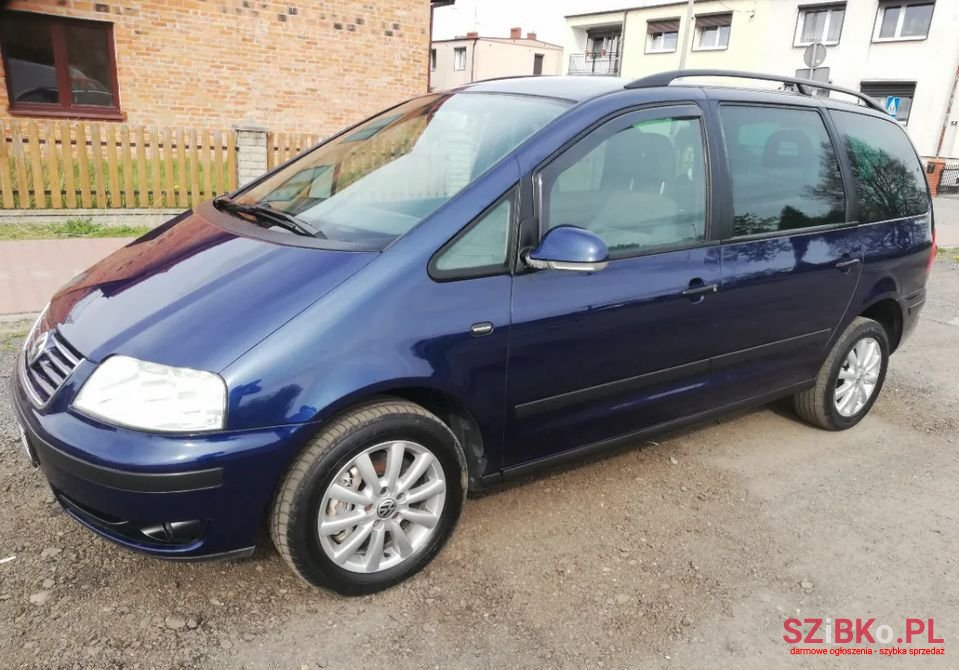 2004' Volkswagen Sharan photo #3