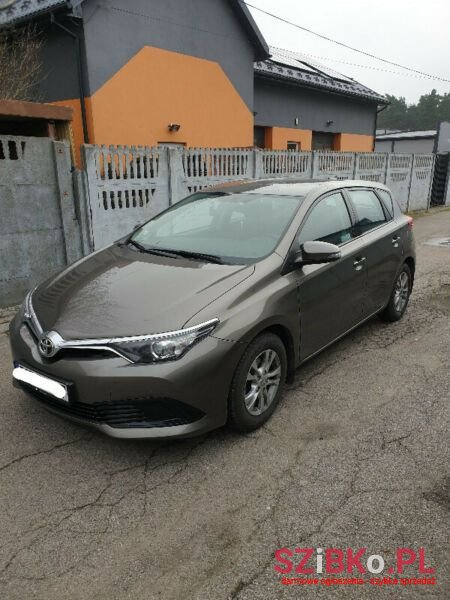 2017' Toyota Auris photo #4