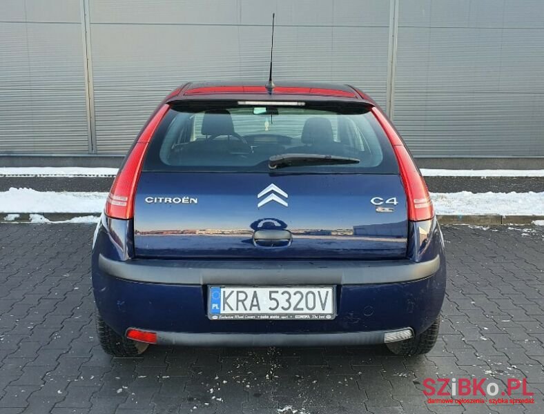2008' Citroen C4 photo #5