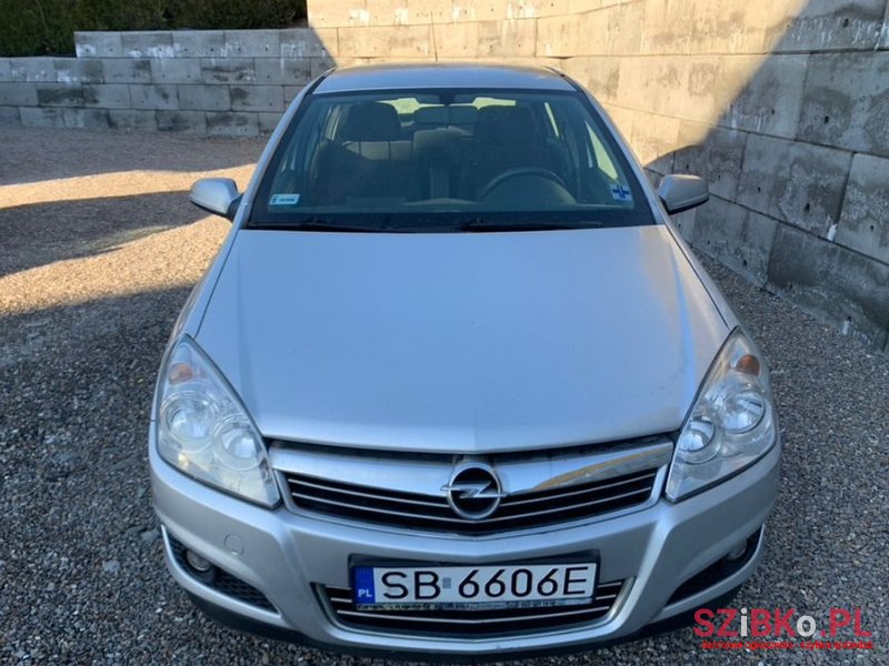 2009' Opel Astra photo #3