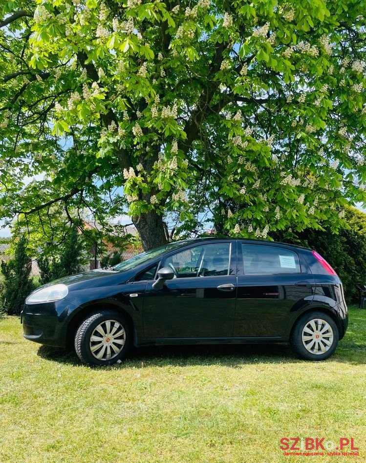 2009' Fiat Grande Punto photo #1