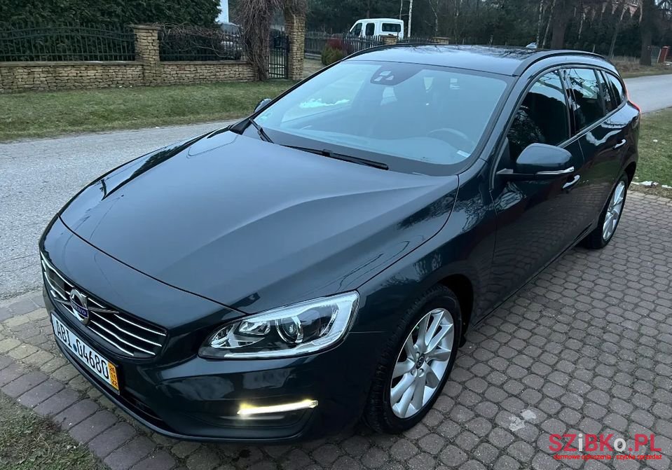 2015' Volvo V60 photo #6
