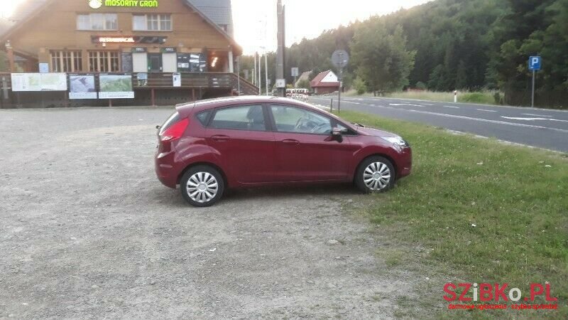 2010' Ford Fiesta photo #1