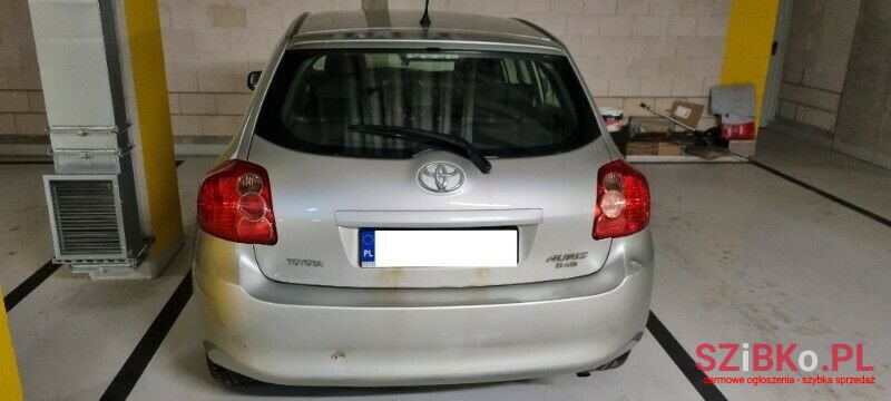 2007' Toyota Auris photo #4